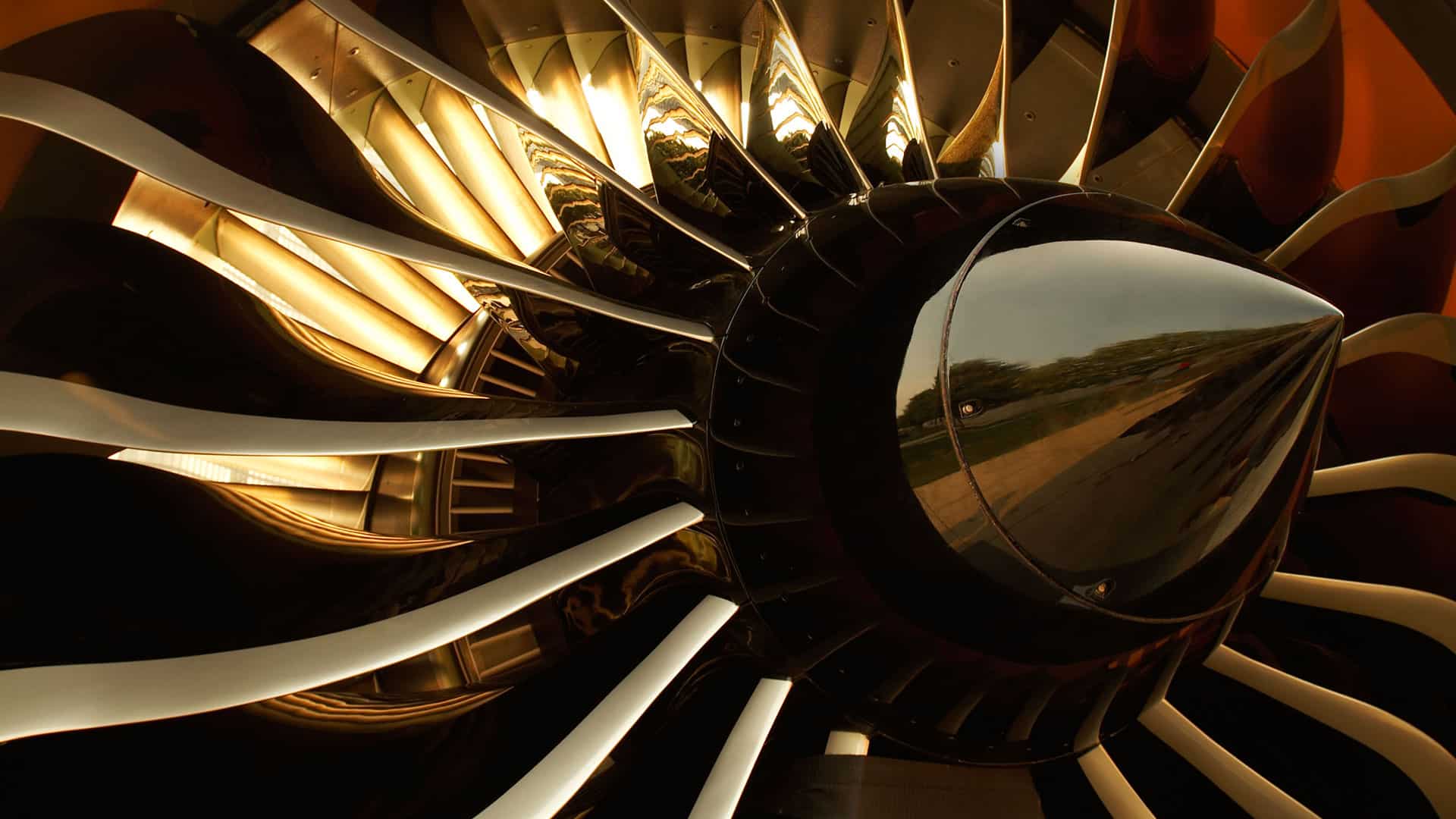 Why 5-Axis CNC Machining Services Outperform 3-Axis for Complex Aerospace Parts